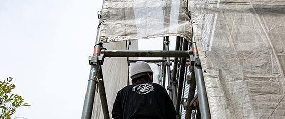 足場の組み立て